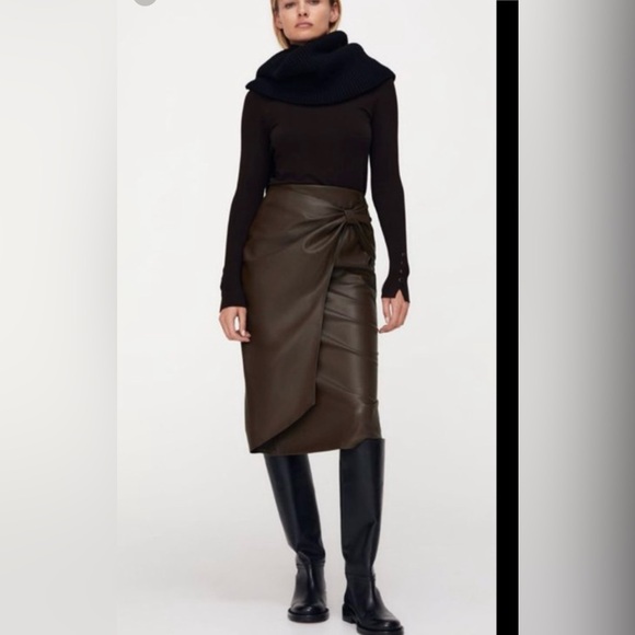 Zara faux leather Bow skirt - Picture 1 of 9